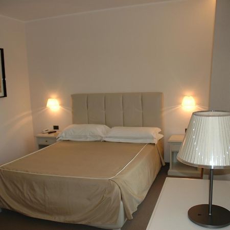 Bellevue San Lorenzo (Adults Only) Hotel Malcesine Room photo